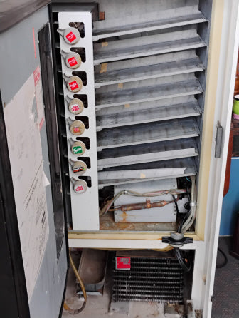 1976 Coca-Cola Vending Machine – Classic Vintage Look!